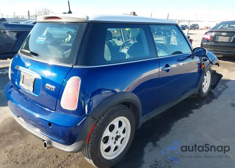 2004 Mini Cooper из США, поврежденный, VIN WMWRC33444TC49579